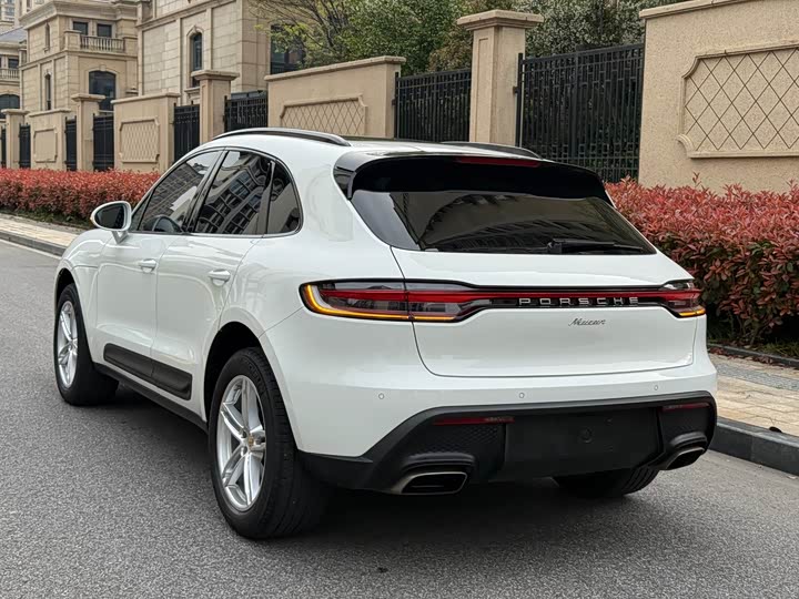 Porsche Macan, 2024 — фото 7 из 9