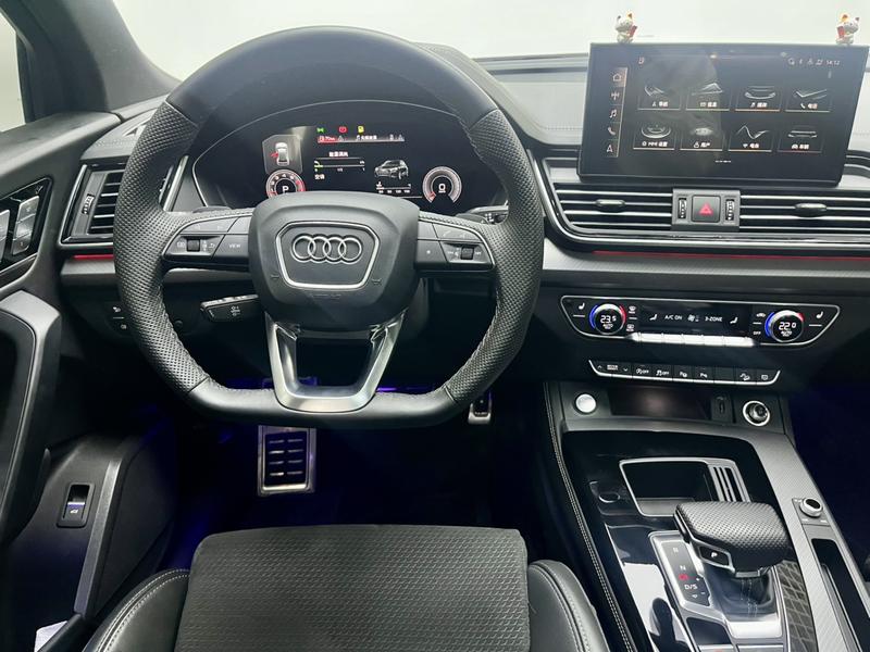 Audi Q5L Sportback, 2025 — фото 10 из 12