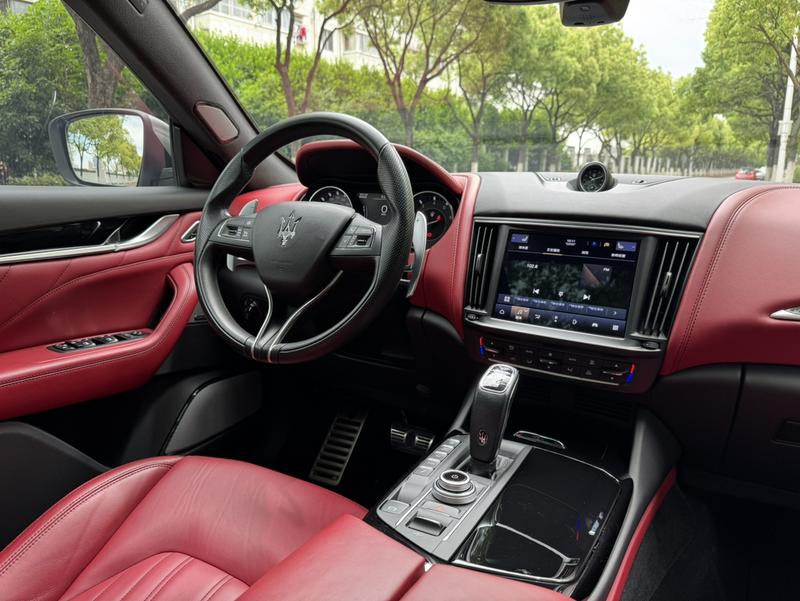 Maserati Levante, 2021 — фото 6 из 12
