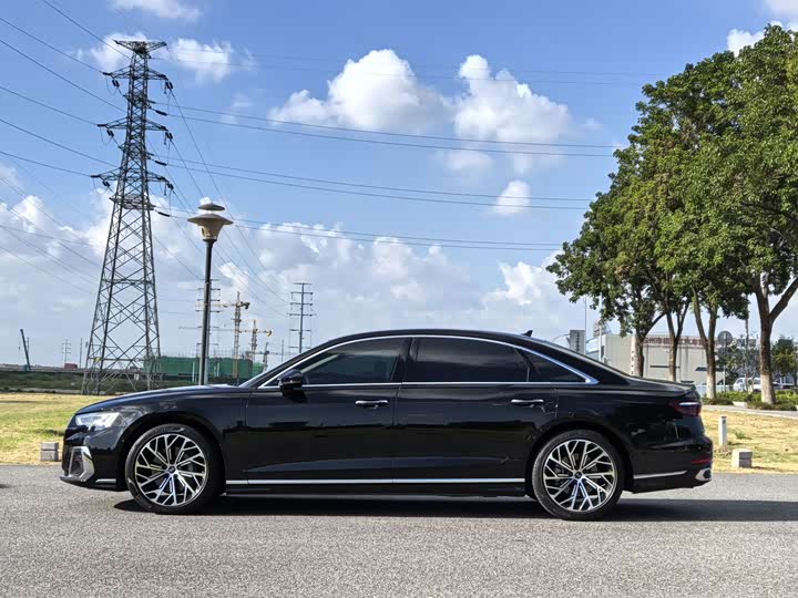 Audi A8, 2023 — фото 5 из 9