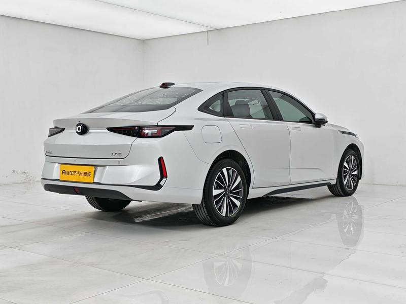 Changan Qiyuan (Nevo) A05, 2024 — фото 7 из 12