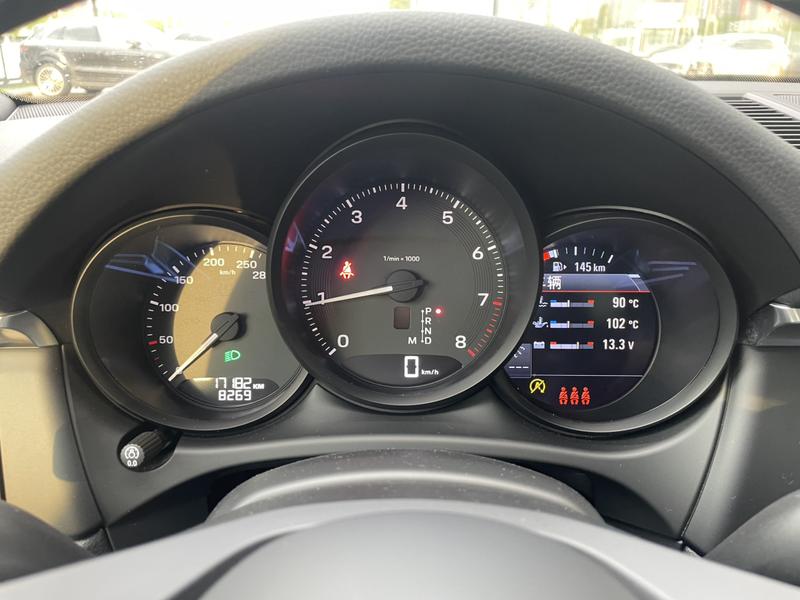 Porsche Macan, 2023 — фото 9 из 12