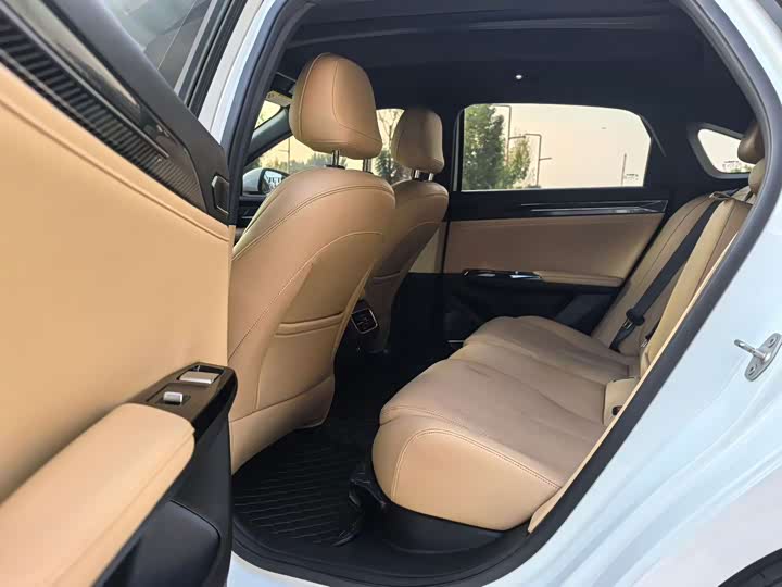 Geely Galaxy L6, 2023 — фото 5 из 9