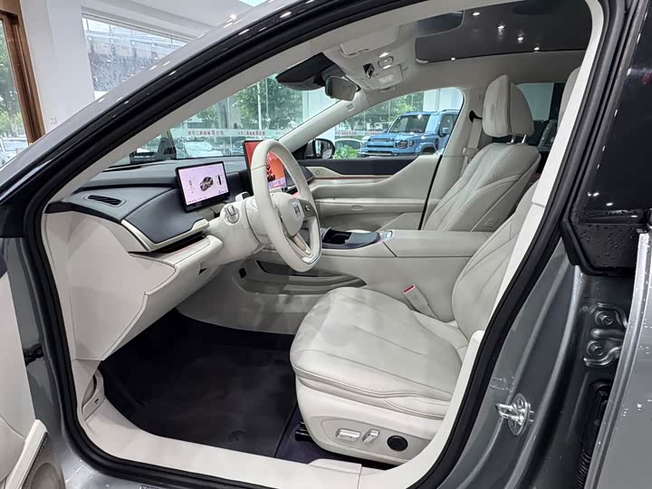 Buick Electra L7, 2025 — фото 8 из 9
