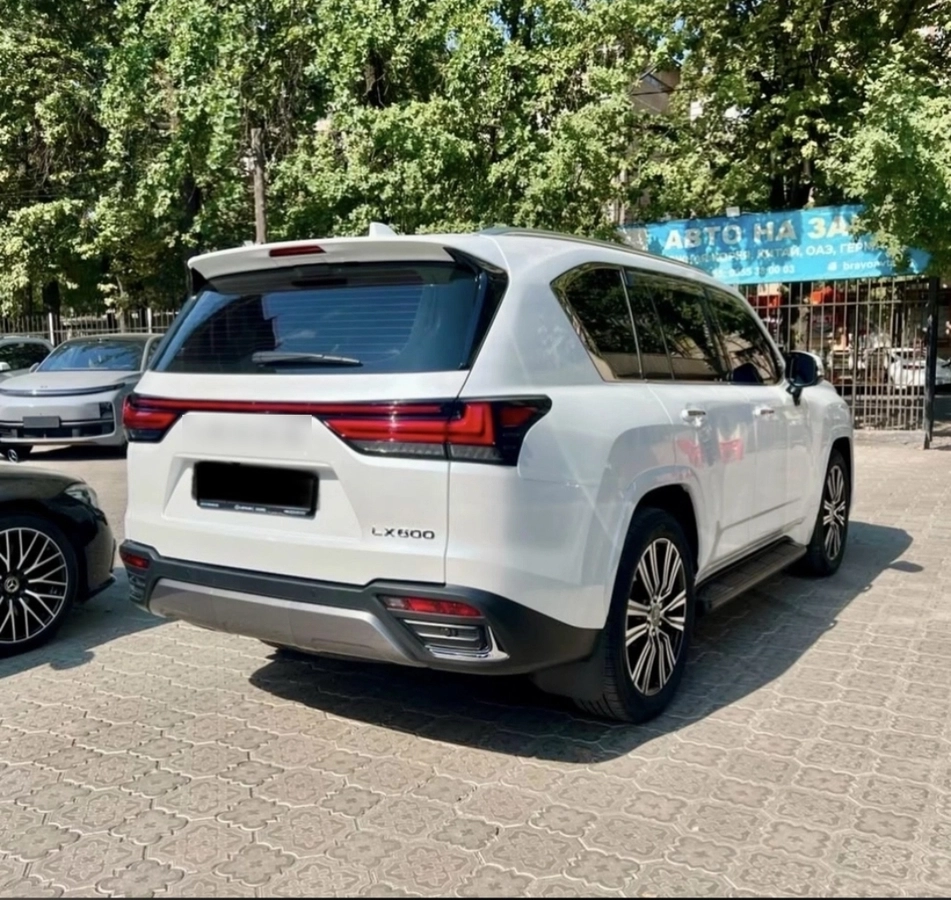 Lexus LX, 2023 — фото 2 из 5