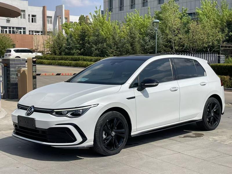 Volkswagen Golf, 2024 — купить в Казани под ключ