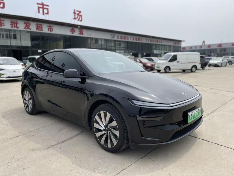 Tesla Model Y, 2025 — фото 3 из 12