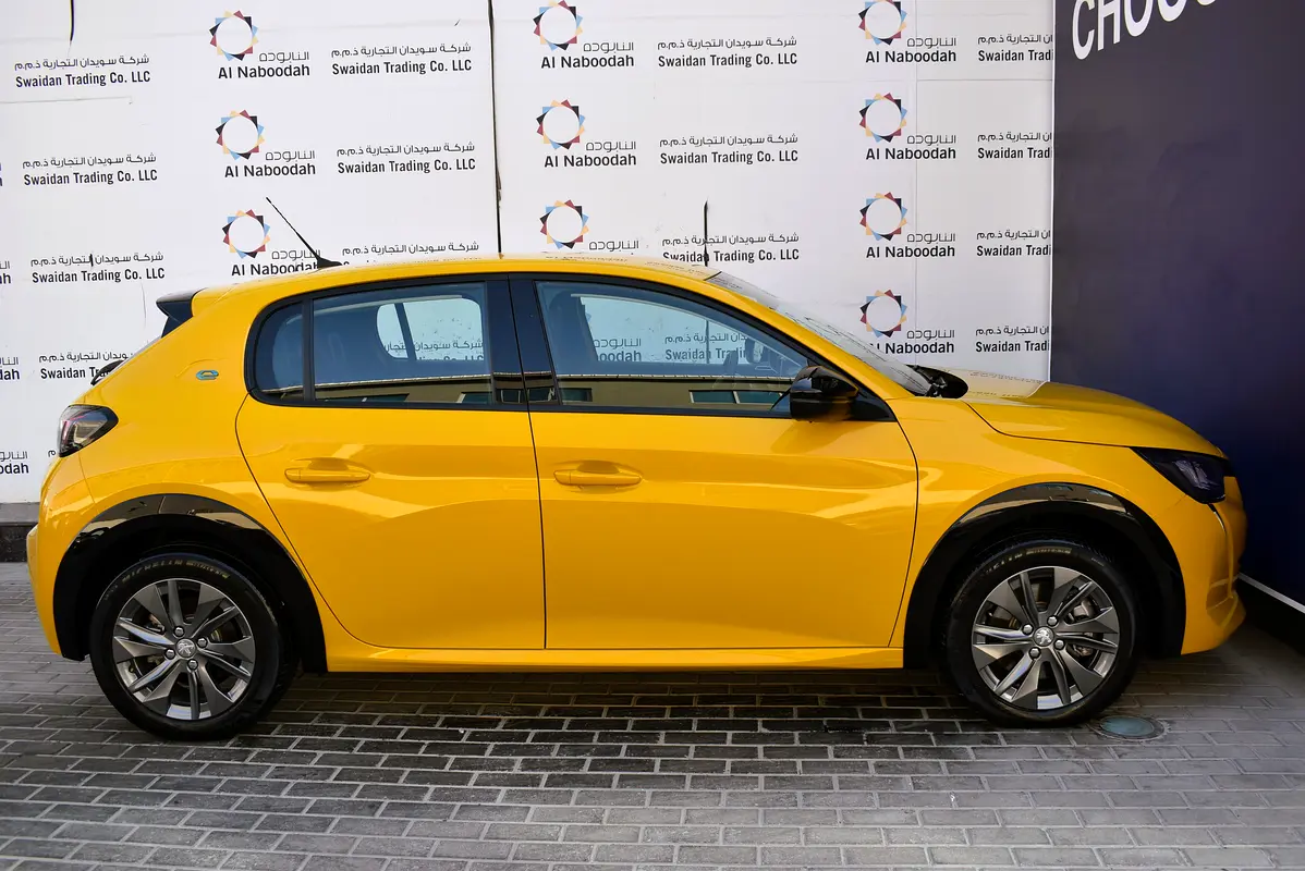 Peugeot e-208, 2023 — фото 4 из 10