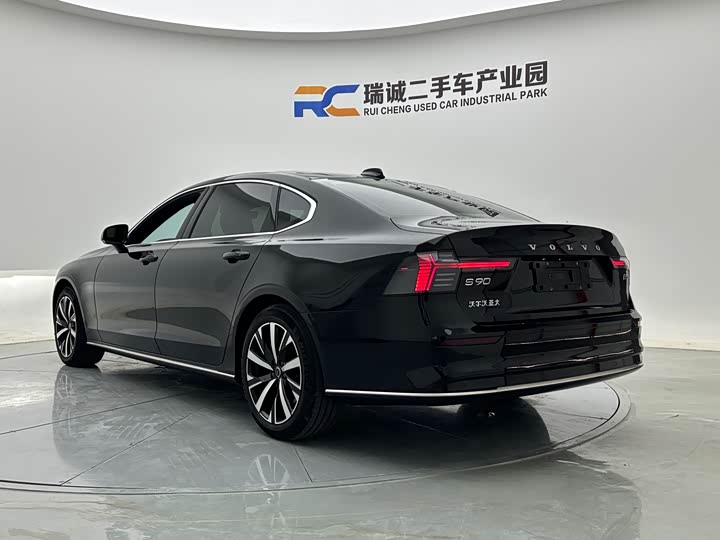 Volvo S90, 2026 — фото 5 из 9