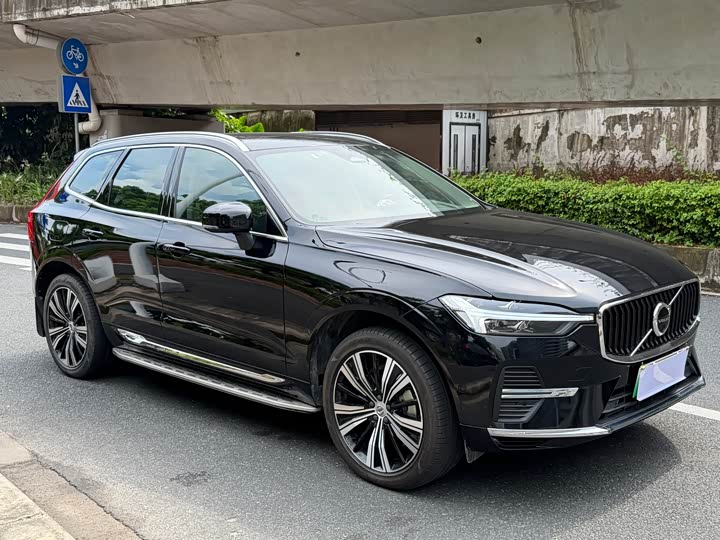 Volvo XC60 Hybrid, 2021 — фото 3 из 9