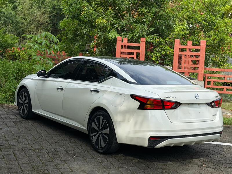 Nissan Teana, 2022 — фото 4 из 9