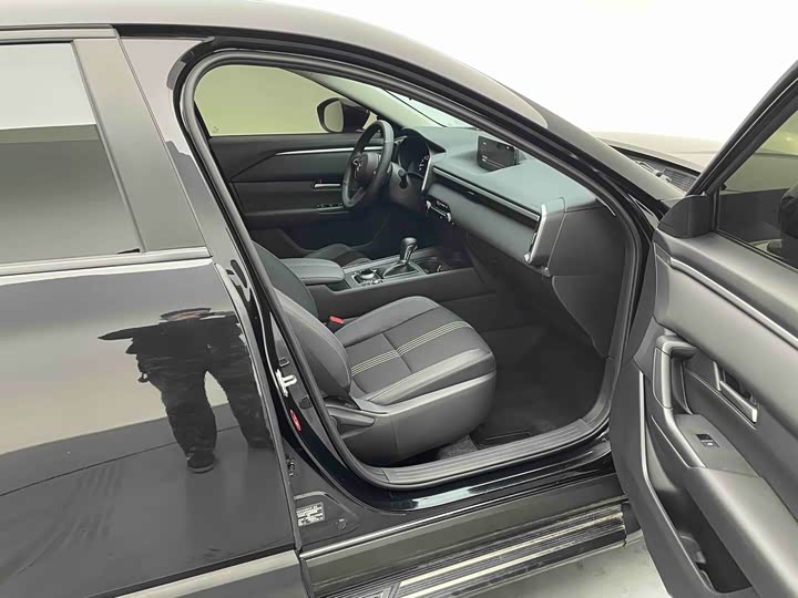 Mazda CX-50, 2023 — фото 7 из 9