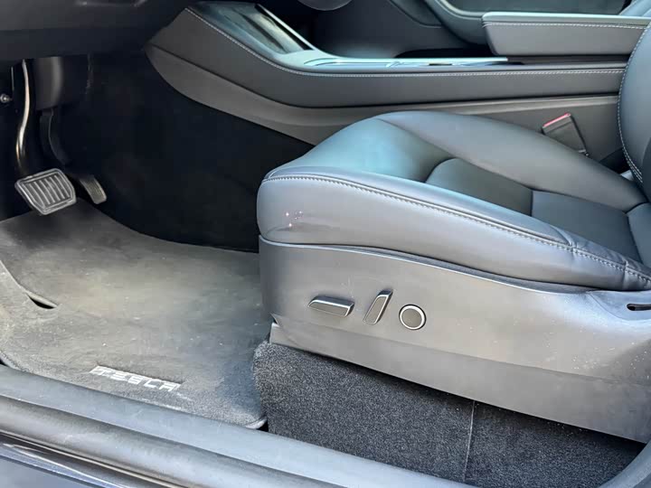 Tesla Model Y, 2022 — фото 8 из 9