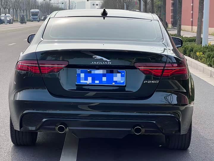 Jaguar XE L, 2023 — фото 4 из 9