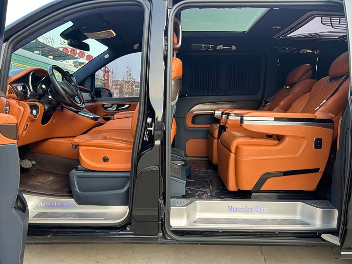 Mercedes-Benz V-Class, 2022 — фото 12 из 12