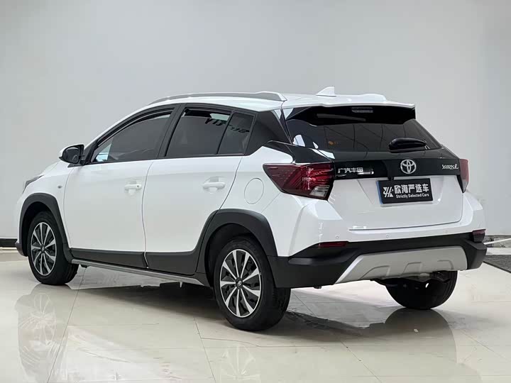 Toyota Yaris L Hatchback, 2022 — фото 4 из 9