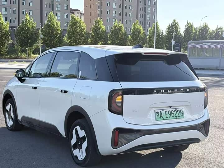 BAIC Arcfox Kaola S, 2025 — фото 8 из 9