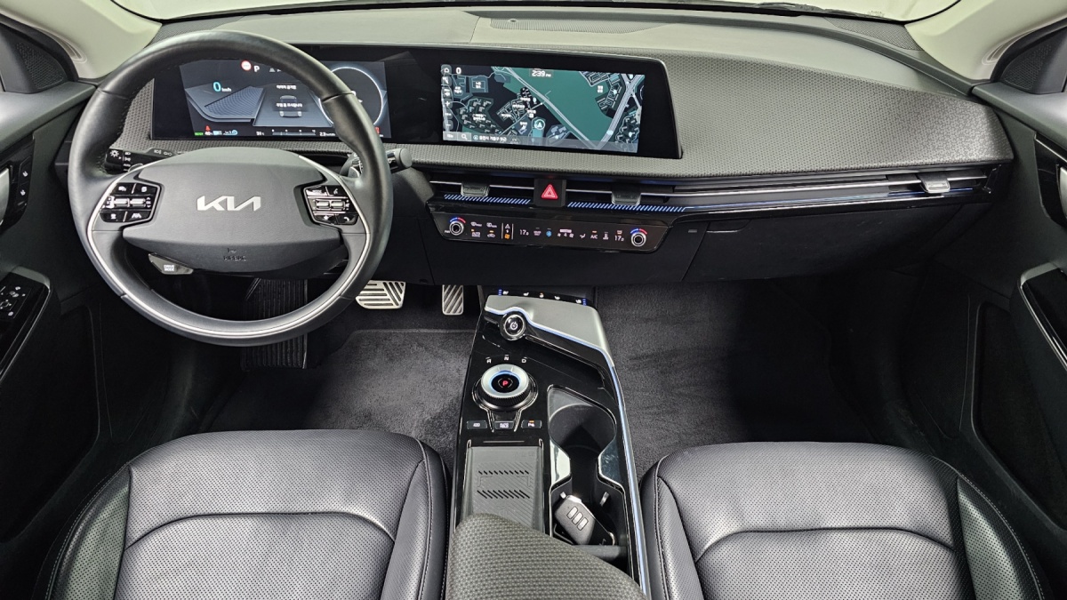 Kia EV6, 2022 — фото 7 из 12