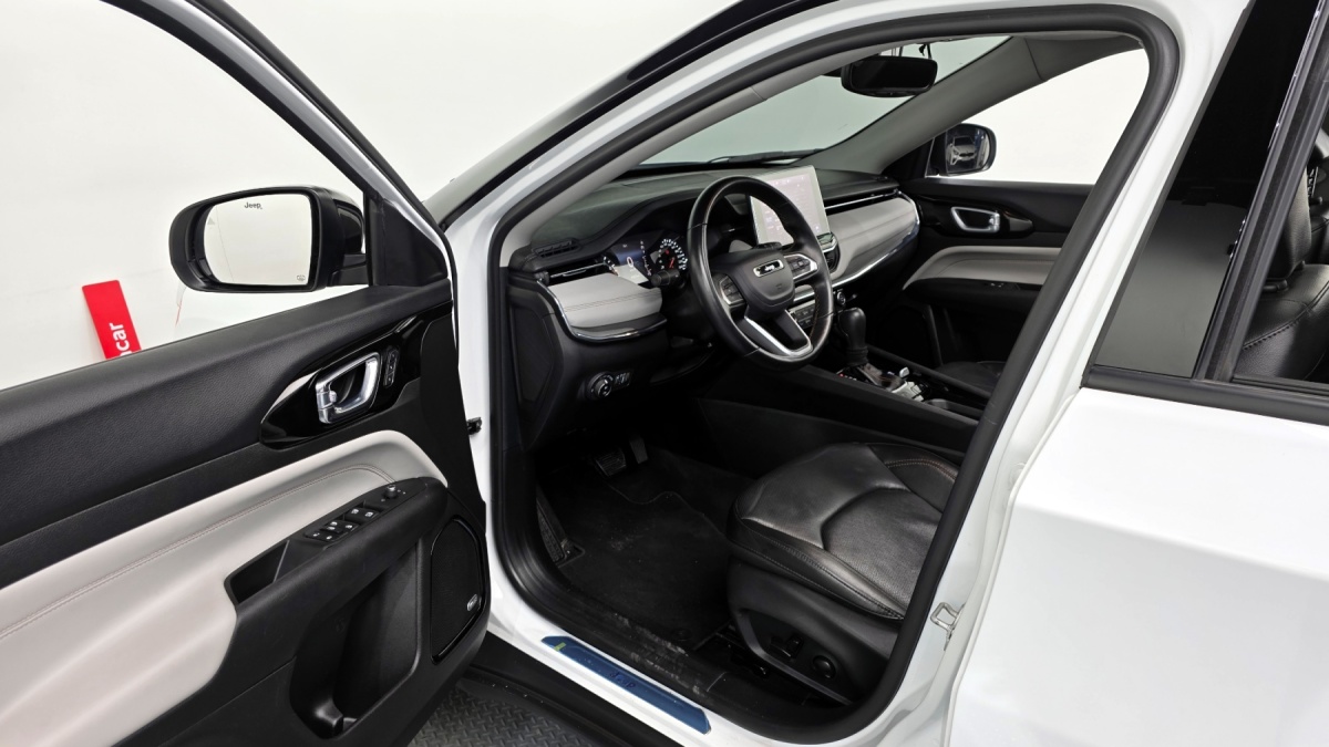 Jeep Compass, 2022 — фото 10 из 12