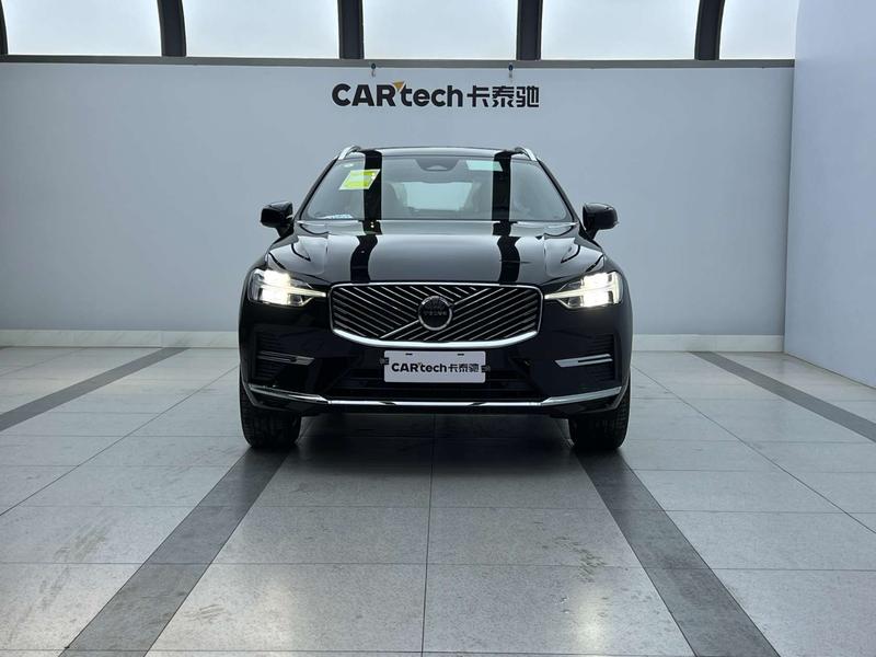 Volvo XC60, 2026 — фото 2 из 12