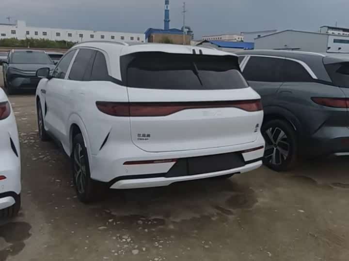 BYD Tang L, 2026 — фото 6 из 7