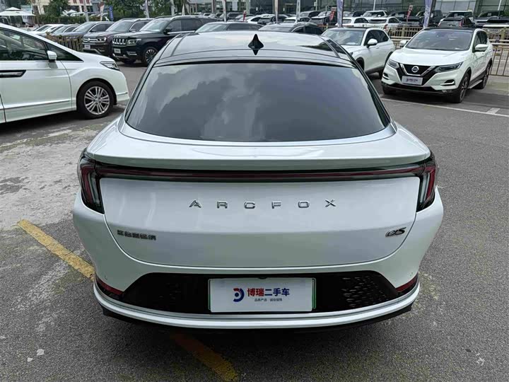 BAIC Arcfox Alpha S, 2022 — фото 4 из 9