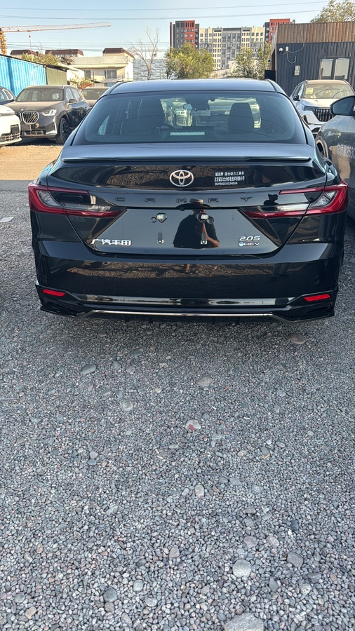Toyota Camry, 2026 — фото 2 из 3