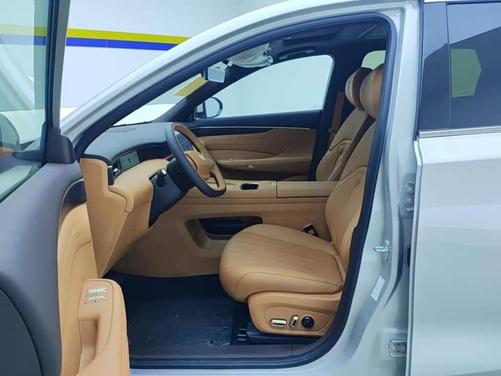 Dongfeng Aeolus L8, 2025 — фото 9 из 9