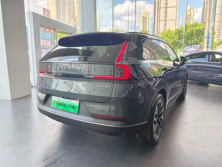 Volvo XC70 Hybrid, 2025 — фото 4 из 9