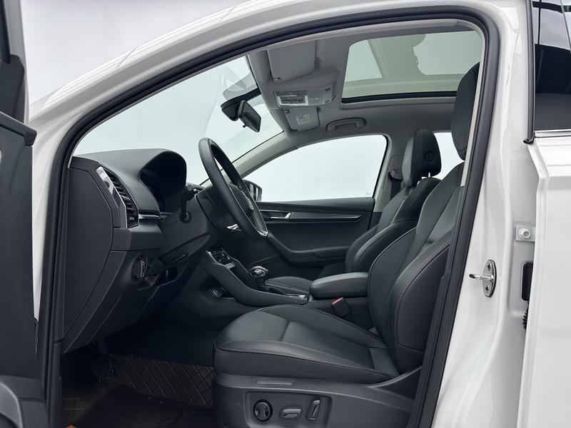 Skoda Karoq, 2023 — фото 9 из 12