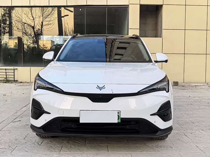 BAIC Arcfox Alpha T5, 2024 — фото 2 из 9