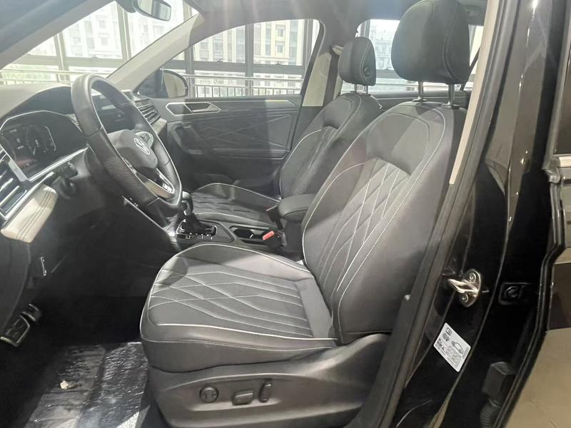 Volkswagen Tiguan L Pro, 2023 — фото 7 из 9