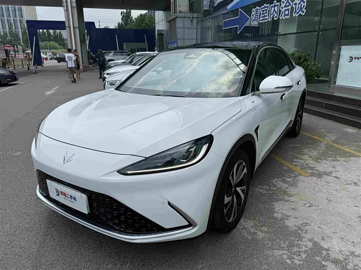 BAIC Arcfox Alpha S, 2022 — фото 2 из 9