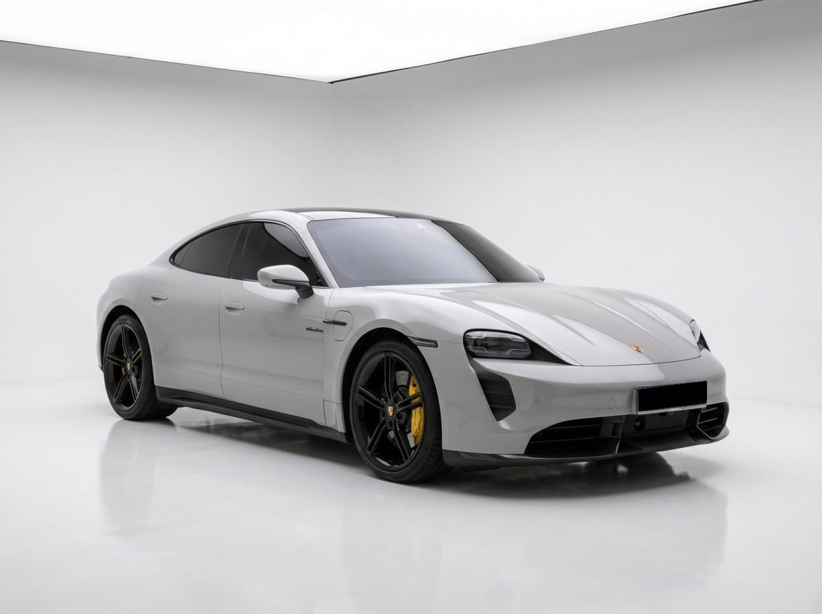 Porsche Taycan, 2023 — фото 6 из 12