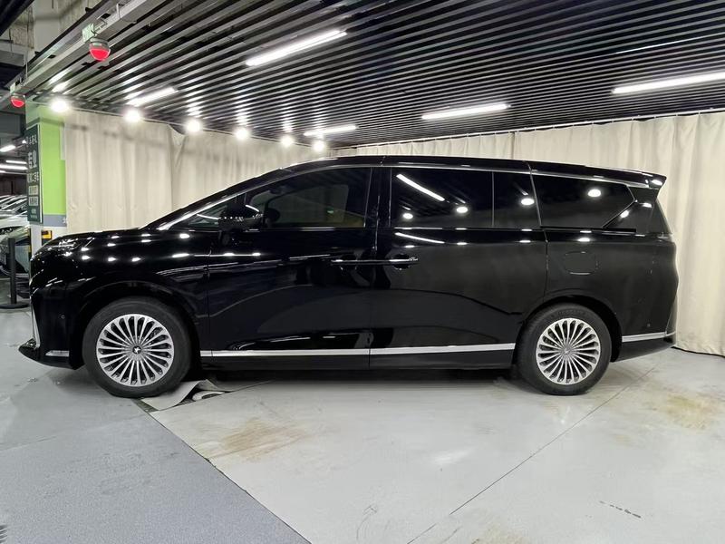 BAIC Arcfox Wendao V9, 2026 — фото 4 из 10