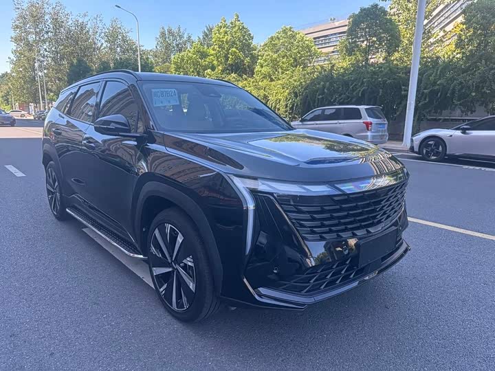 Geely Atlas L, 2023 — фото 3 из 9