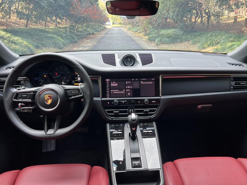 Porsche Macan, 2022 — фото 7 из 12