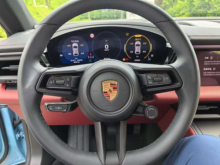 Porsche Macan EV, 2025 — фото 5 из 9