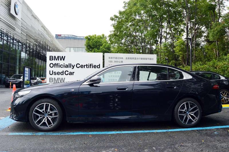 BMW i5, 2025 — фото 3 из 11