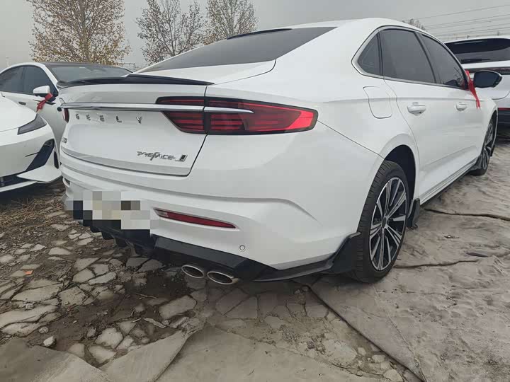 Geely Preface, 2024 — фото 7 из 9