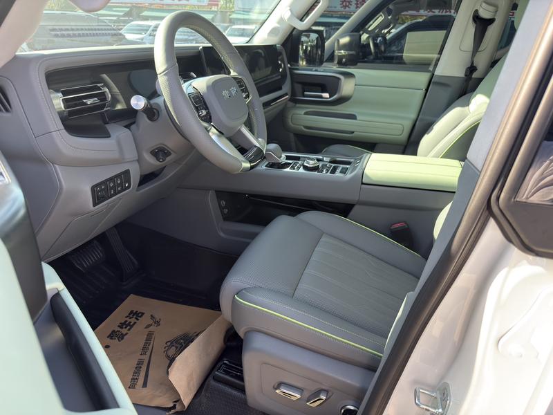 BAIC Beijing BJ40 Hybrid, 2025 — фото 10 из 12