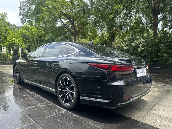 Lexus LS, 2022 — фото 8 из 9