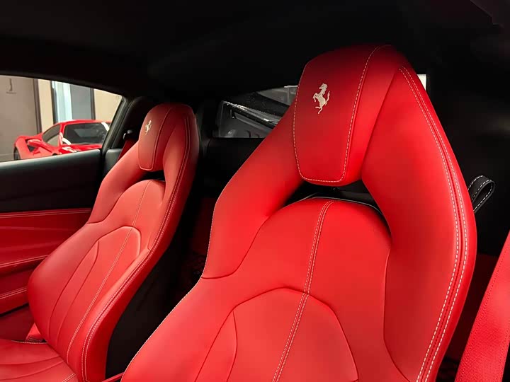 Ferrari F8, 2022 — фото 8 из 9