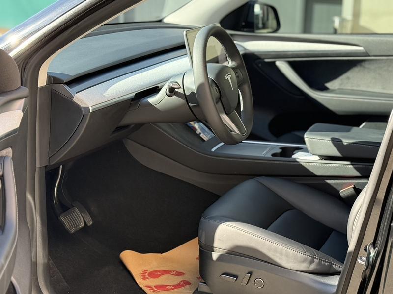 Tesla Model Y, 2023 — фото 8 из 10