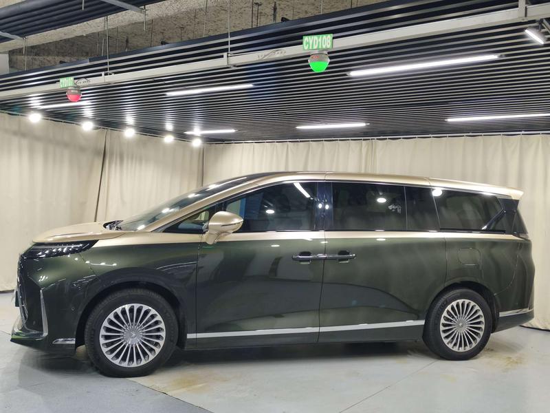BAIC Arcfox Wendao V9, 2026 — фото 4 из 12