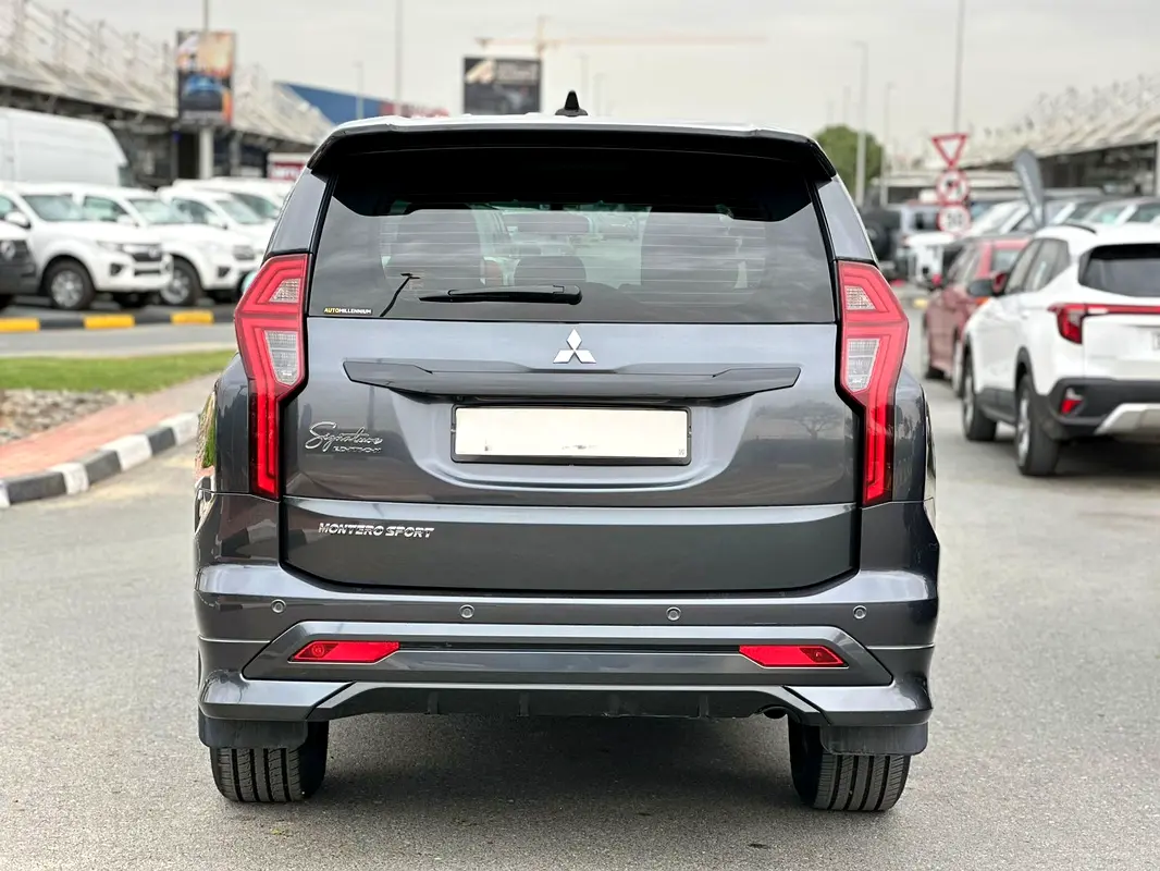Mitsubishi Montero Sport, 2022 — фото 3 из 10