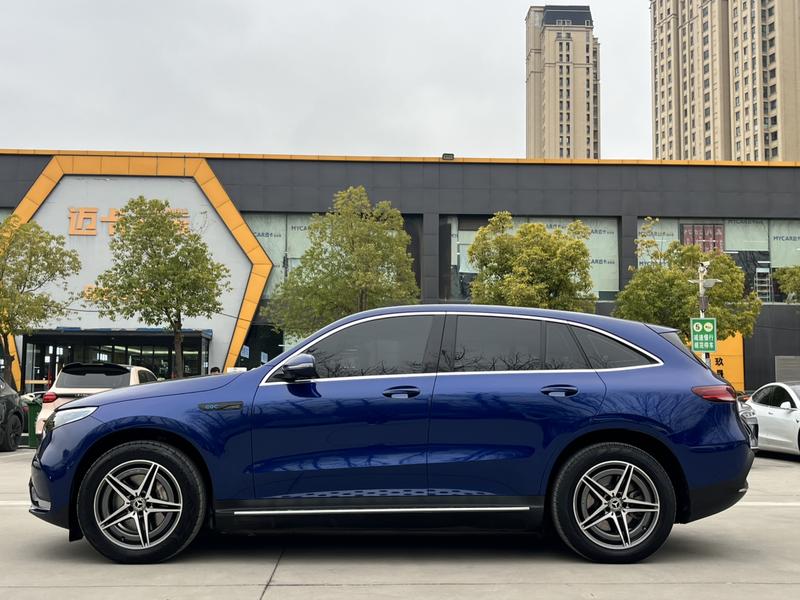 Mercedes-Benz EQC, 2022 — фото 4 из 12