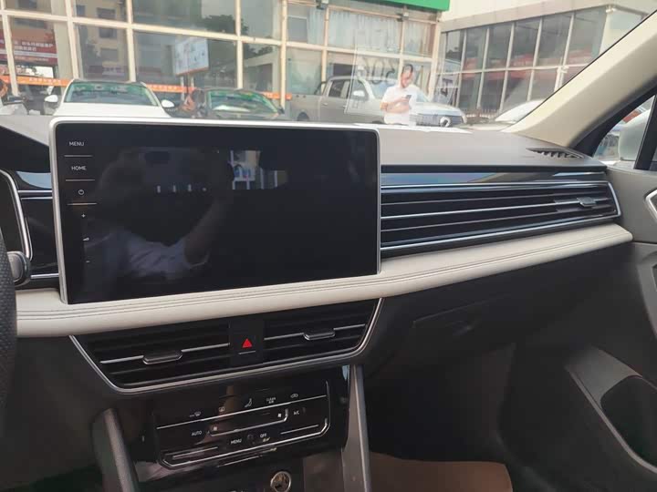 Volkswagen Tiguan L Pro, 2021 — фото 2 из 9