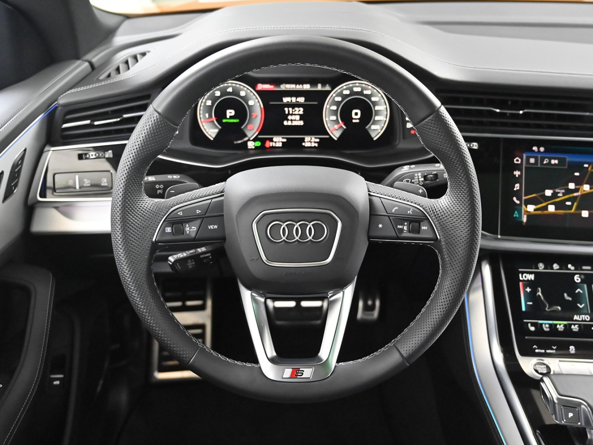 Audi Q8, 2023 — фото 12 из 12