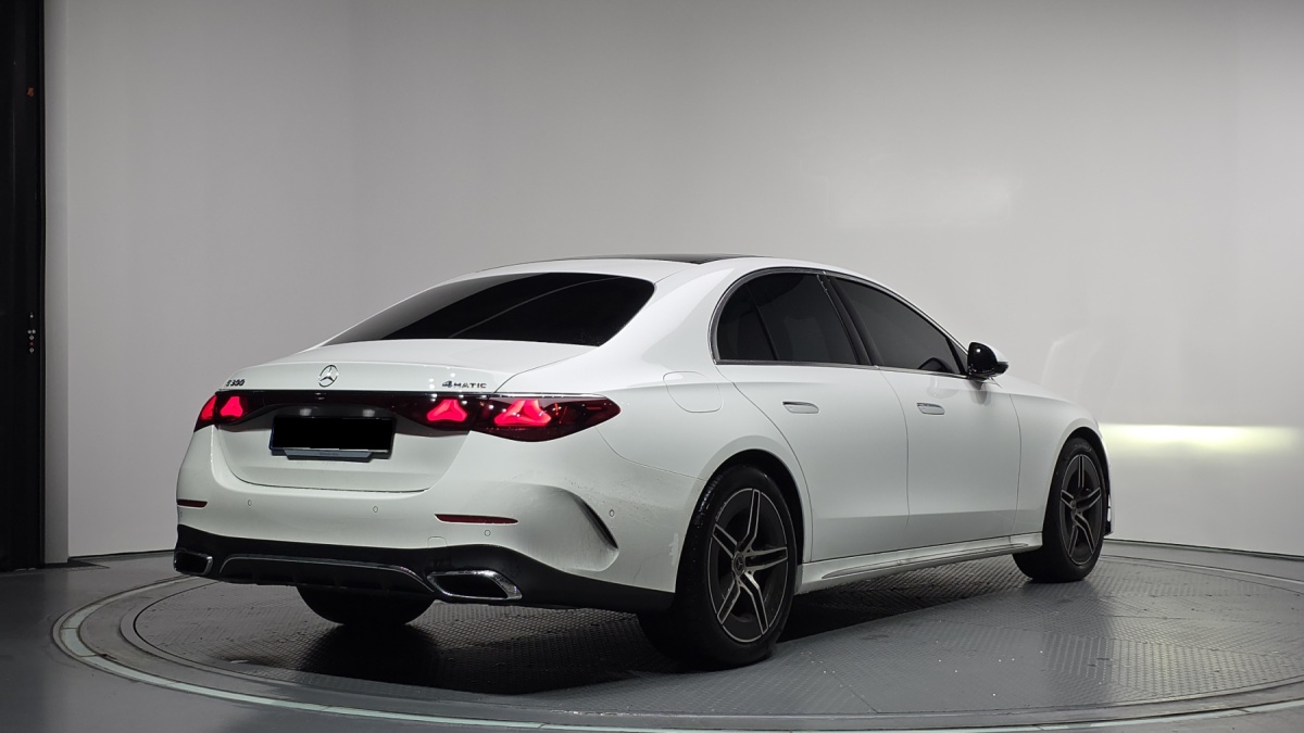 Mercedes-Benz E-Class, 2025 — фото 2 из 12